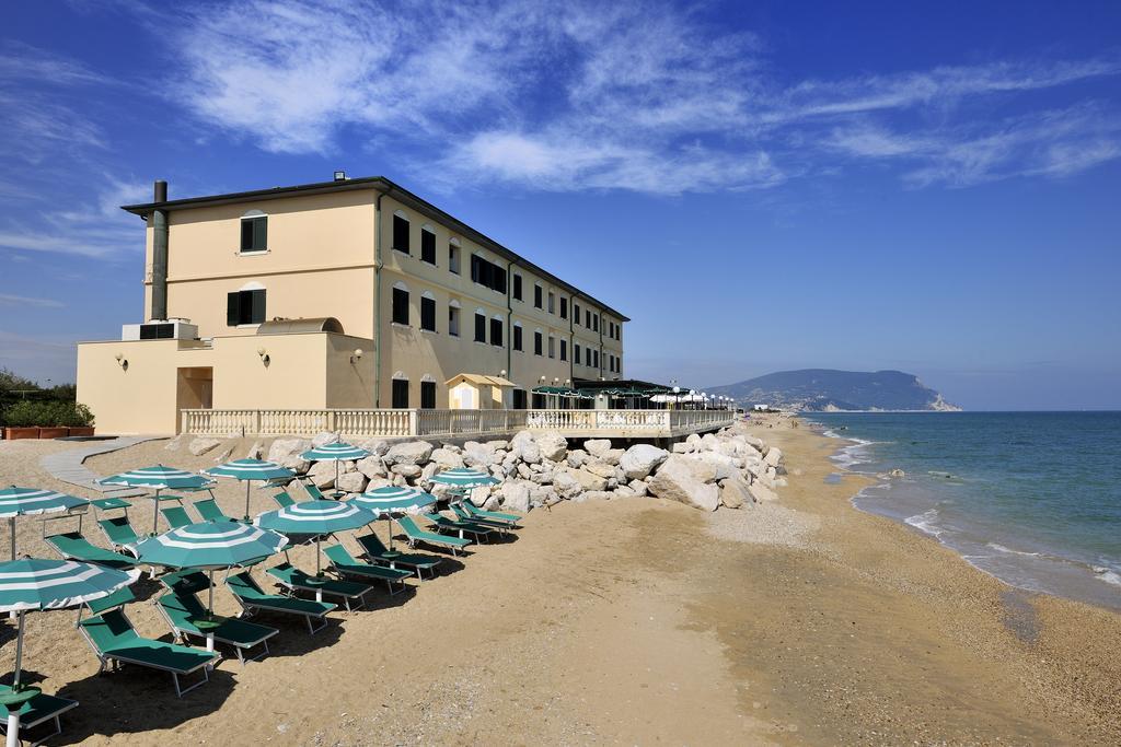 Hotel Brigantino Non Dista Porto Recanati Exterior photo