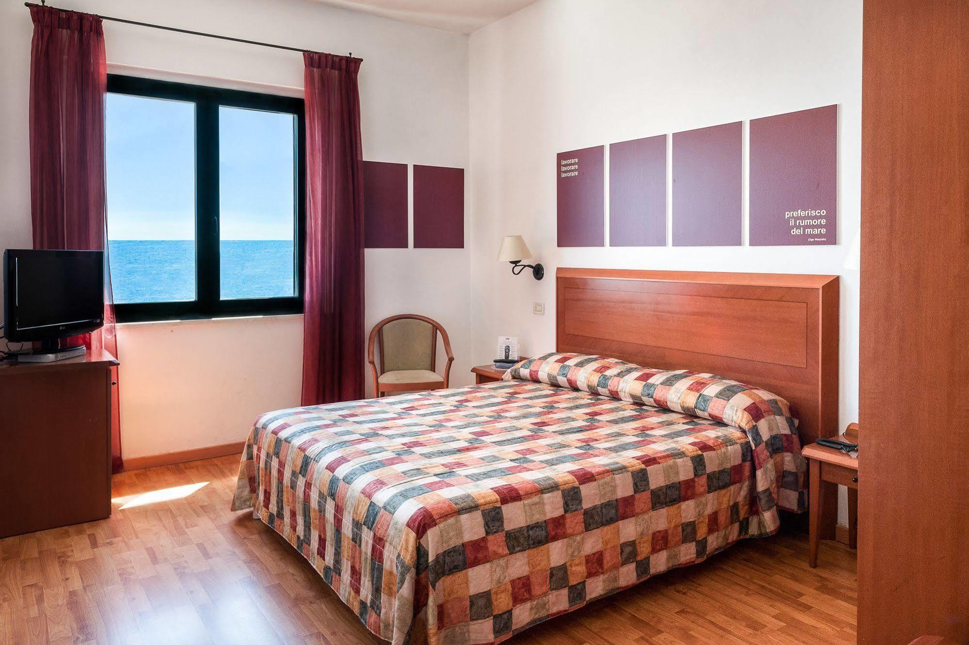 Hotel Brigantino Non Dista Porto Recanati Exterior photo